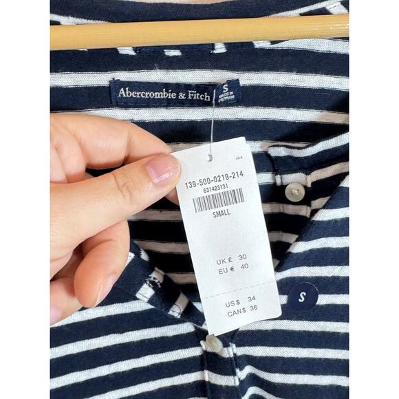 NWT Abercrombie & Fitch Womens Top Short Sleeve 100% Cotton Blue White Striped - Picture 4 of 6